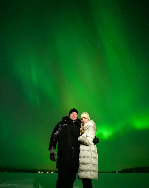 Rovaniemi: Guaranteed Northern Lights & Photography Tour - Photography help that makes the $140 easier to justify