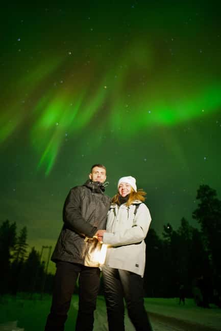 Rovaniemi: Guaranteed Northern Lights & Photography Tour - Leaving Rovaniemi in a warm minivan
