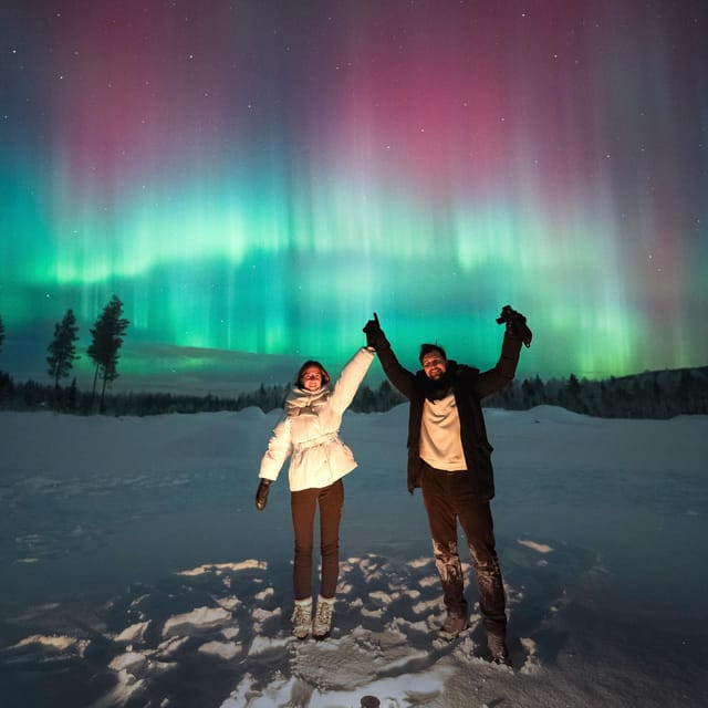 Rovaniemi: Guaranteed Northern Lights Tour - Unlimited Time - What happens at the secret stop and viewpoint