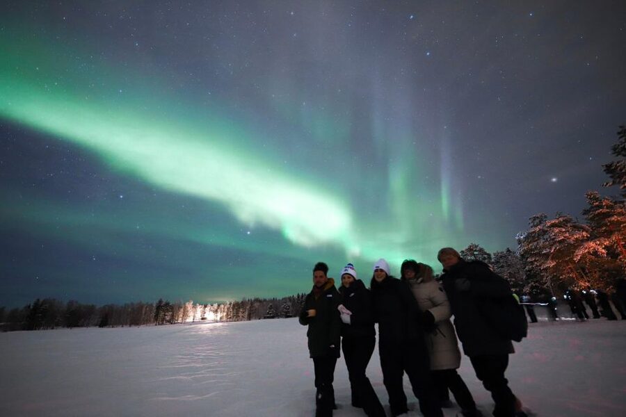 Rovaniemi: Guaranteed Northern Lights Tour - Unlimited Time - The guides make or break the night