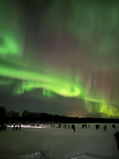 Rovaniemi: Northern Lights Hunters. Aurora + BBQ - Optional Santa Claus Village after dark