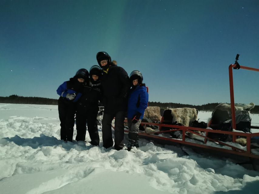 Rovaniemi: Northern Lights Sledge Ride - Warm drinks, fire, and small comforts