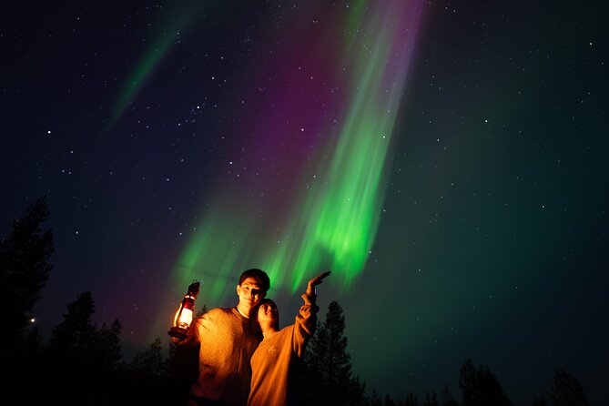 Rovaniemi: Northern Lights Small Group Money-Back Guarantee - Food, warmth, and the small practical touches