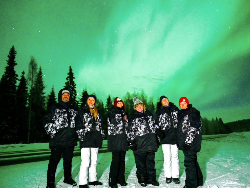 Rovaniemi: Northern Lights Tour with Guaranteed Sightings - Finding the first glow
