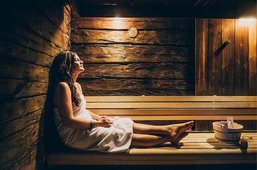 Rovaniemi: Northern Lights Trip with Arctic Sauna & Jacuzzi - What the $101 price gets you