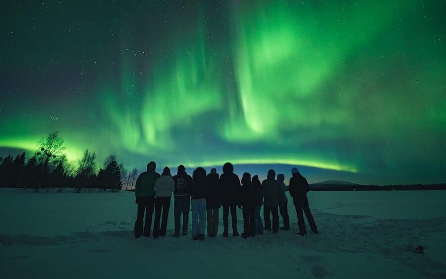 Rovaniemi: Small Group Aurora Hunt-full money back guarantee - The heated car is more important than it sounds