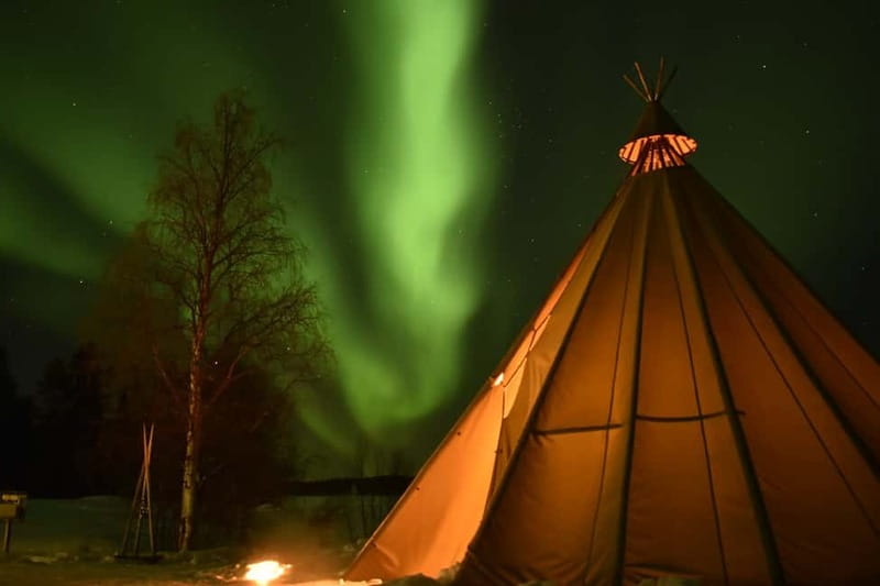 Rovaniemi: Snowtrain to Northern Lights Camp - Leaving Rovaniemi for a darker Arctic night