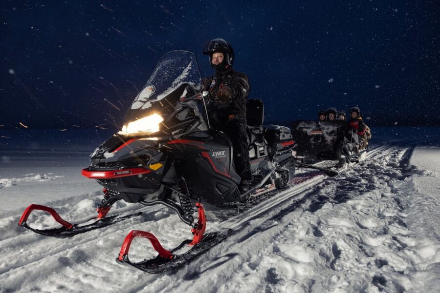 Ruka: Starlight sledging to search for Northern Lights - The fire stop, sausages, and hot drinks