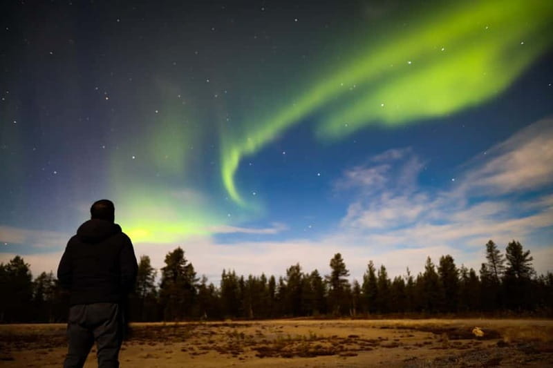 Saariselkä,Kakslauttanen: Aurora Hunting & Photography Tour. - What to wear inside and outside the minibus