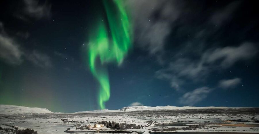 Small-Group Premium Northern Lights Tour from Reykjavik - Why the small-group format matters outside Reykjavik