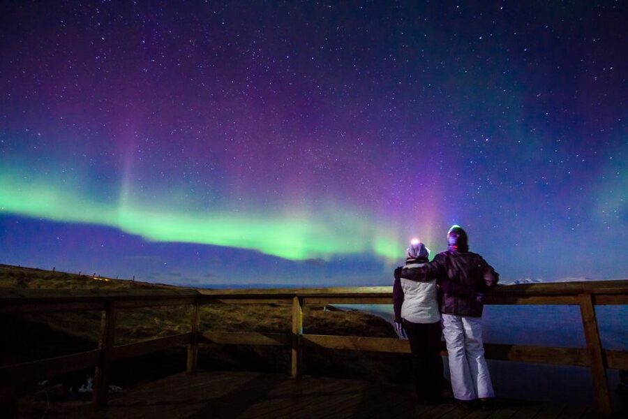 Small-Group Premium Northern Lights Tour from Reykjavik - The moment the sky starts to move