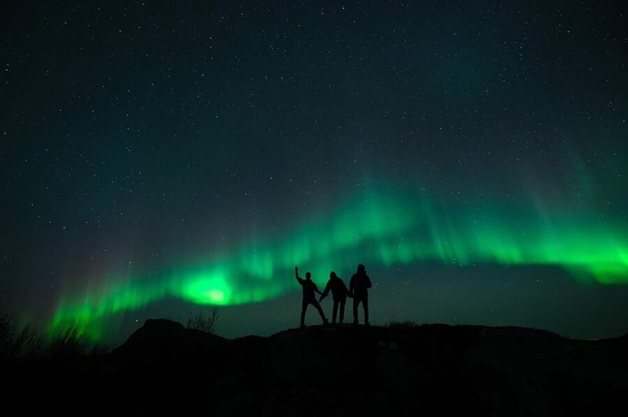 Svolvær: Ultimate Aurora Hunt - Meeting the guide outside Svinøya Rorbuer