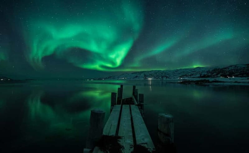 Tromsø: All inclusive Aurora Hunt with photos, food & drinks - Homemade soup and hot chocolate in the cold