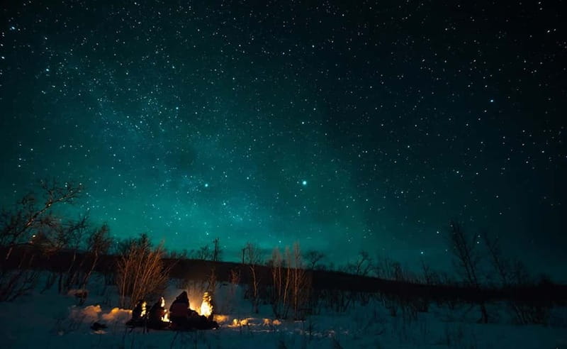 Tromsø: All inclusive Aurora Hunt with photos, food & drinks - Stories, science, and citizen research