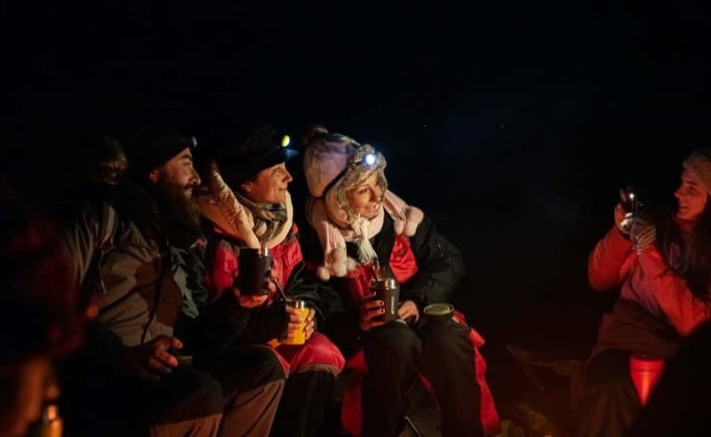 Tromsø: All inclusive Aurora Hunt with photos, food & drinks - Meeting the guide at Scandic Ishavshotel
