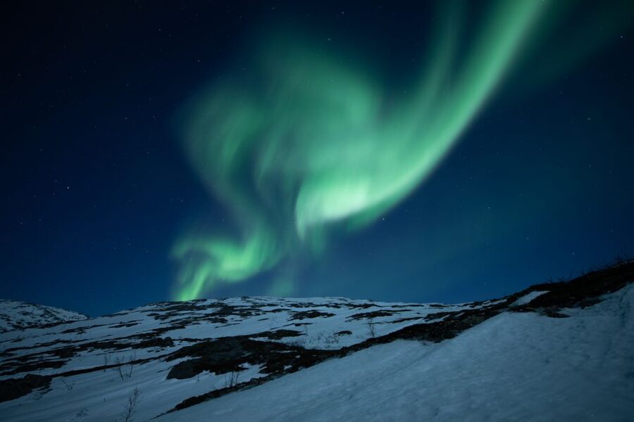 Tromsø: Aurora Borealis, Campfire, Hot Meal, Arctic Tour - How the group size affects the night