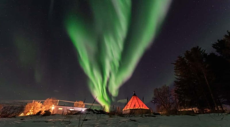 Tromsø: Aurora Safari Chase with Photos - What happens at the private Aurora camp