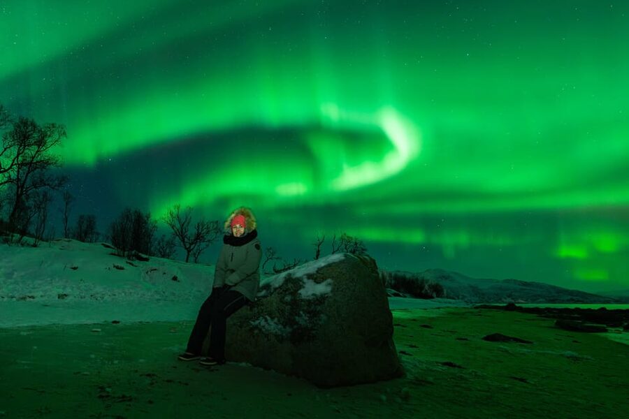 Tromsø: Aurora Tour with Photos, Campfire and Arctic Food - Chasing clear skies instead of waiting in town