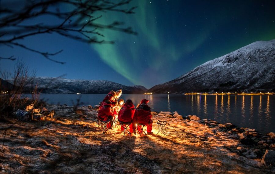 Tromsø: Expert Aurora Hunt - Thermal Gear, Food, Campfire - Practical timing and booking advice