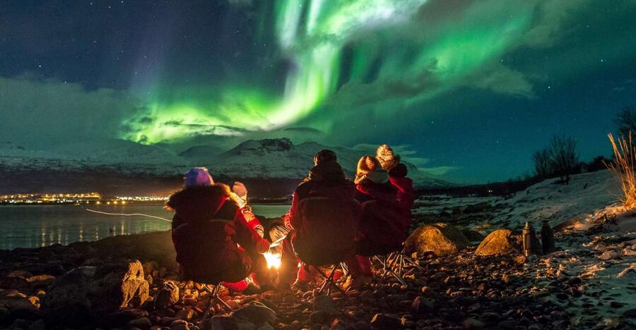 Tromsø: Expert Aurora Hunt - Thermal Gear, Food, Campfire - A serious aurora hunt from Tromsø