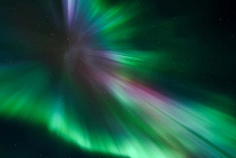 Tromsø: Northern Lights Chase with Local Guide & Free Photos - Choosing the viewing spots