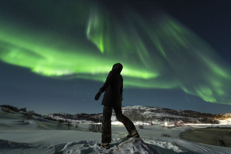 Tromso: Northern Lights Chase with Photo Package Included - Photo help that makes the $135 price easier to judge