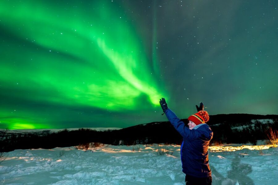 Tromsø: Northern Lights Chase with Photos and Bodysuits - Key points to know before booking