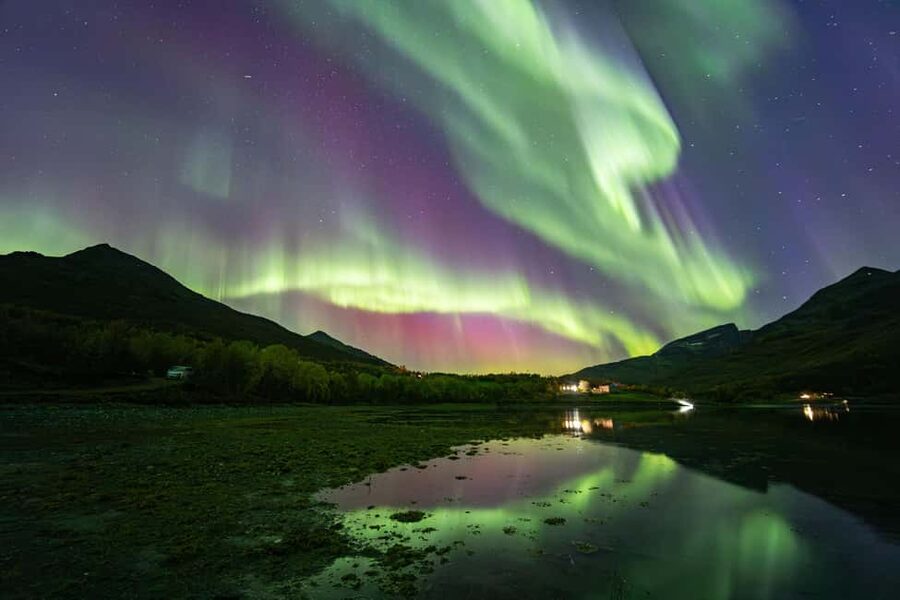Tromsø: Northern Lights Hunt with Photos and Hot Food - Key points to know before booking