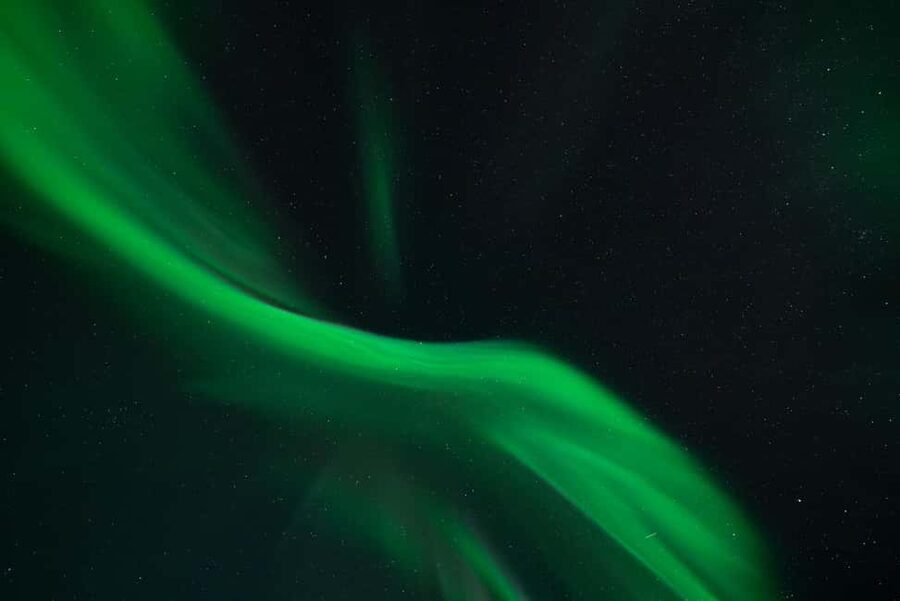 Tromsø: Northern Lights in a Minivan with Free Photos and a Hot Meal - Key points to know before you book