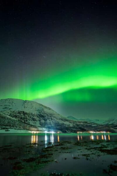 Northern Lights in a Minivan with Free Photos and a Hot Meal