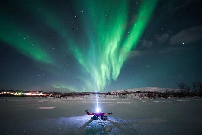 TROMSO | NORTHERN LIGHTS PIONEERS | Photos included - What waiting outside is really like