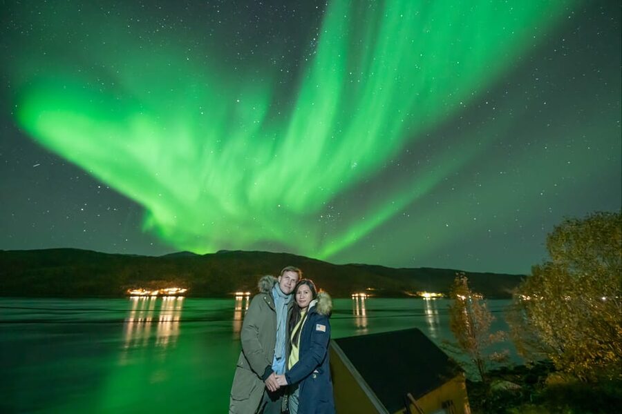 Tromsø: Northern Lights Tour w/Photo, Suits and Local Guide - Warm suits and long stops
