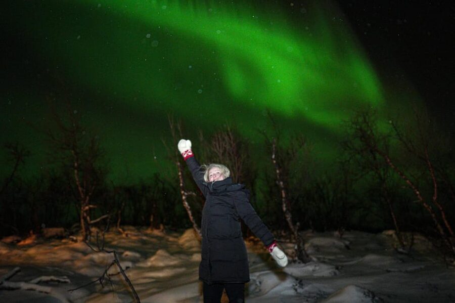 Tromsø: Northern Lights Tour with Local Guide and Photos - What the six-hour schedule really means