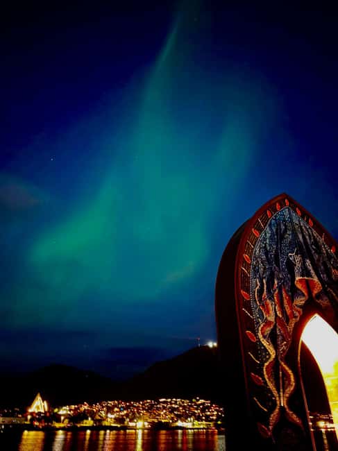 Tromsø: Northern Lights Tour with Photos & Snacks - Ersfjordbotn: the first scenic pause