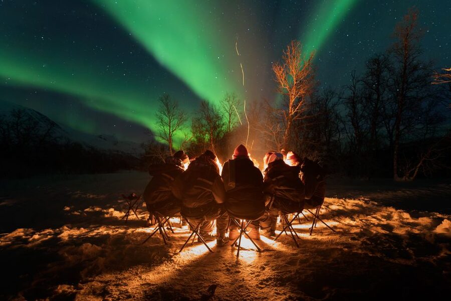Tromsø: Northern Lights Trip with Campfire and Snacks - Why the guide matters more than the bus route
