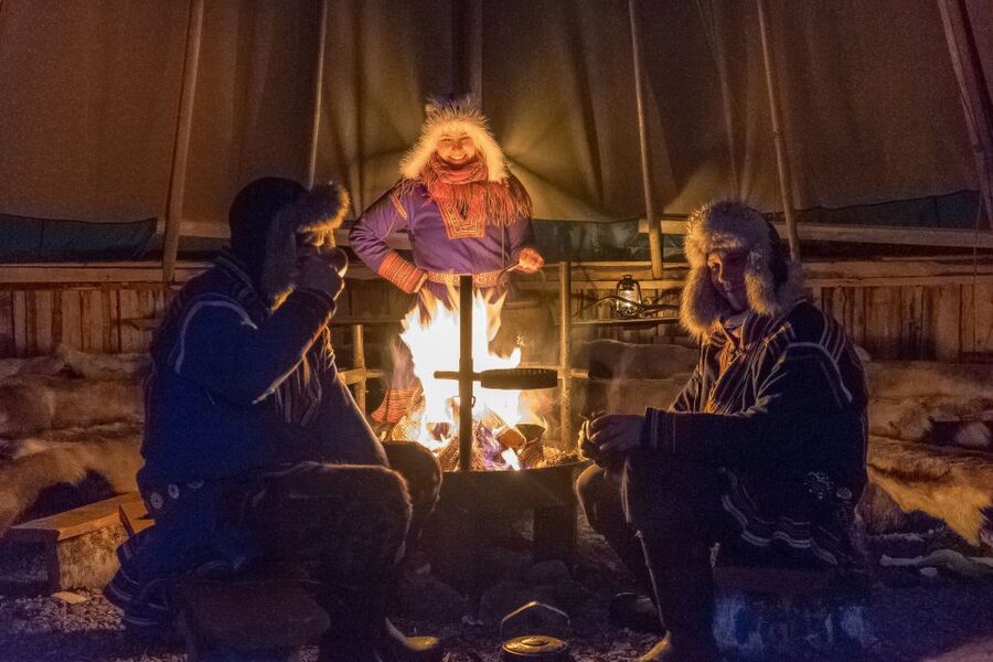 Tromsø: Reindeer Camp Dinner with Chance of Northern Lights - Key points to know before you book