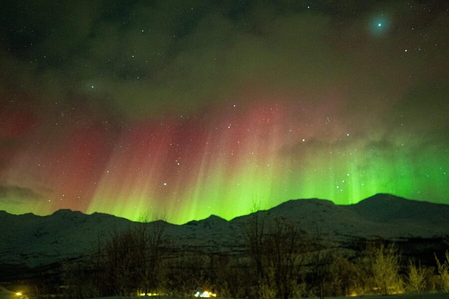 Tromsø: Small-Group Adventurous Northern Lights Hunt - How much value do you get for $118?