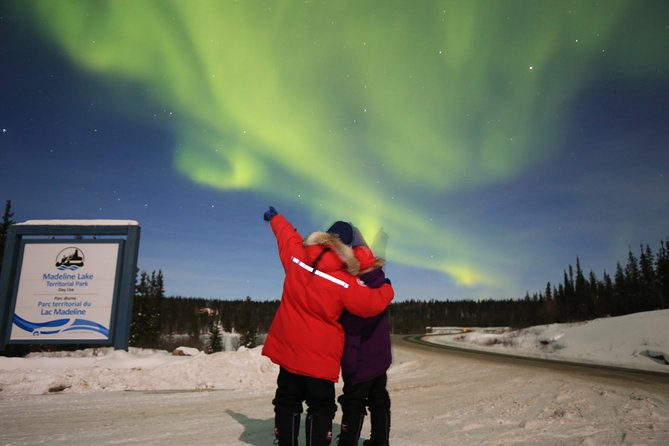 Yellowknife Tours - Aurora by bus - Warm drinks, snacks, and the practical side of cold