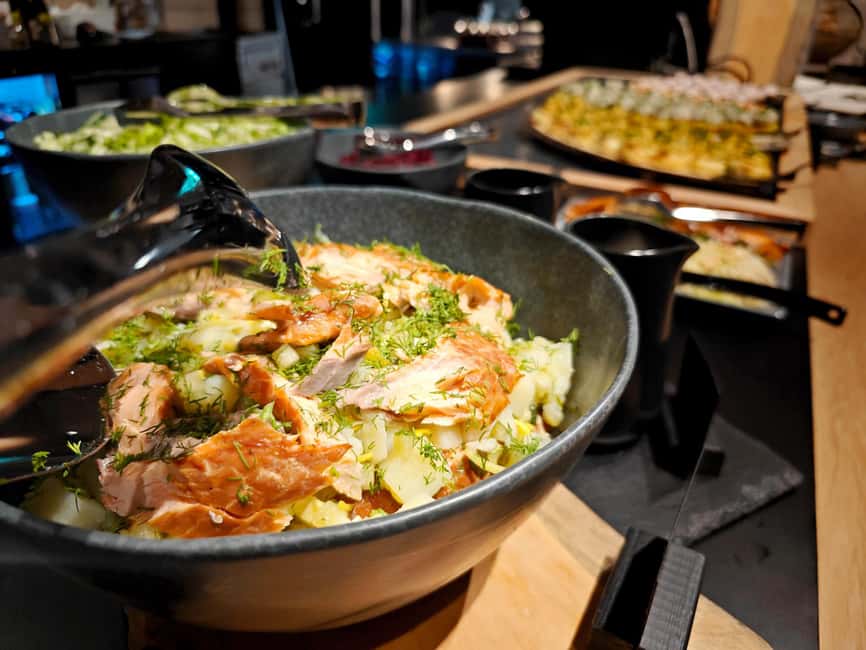 Ylläs: Northern Lights Dinner with Snowcat Ride - What you’ll find on the Lappish buffet