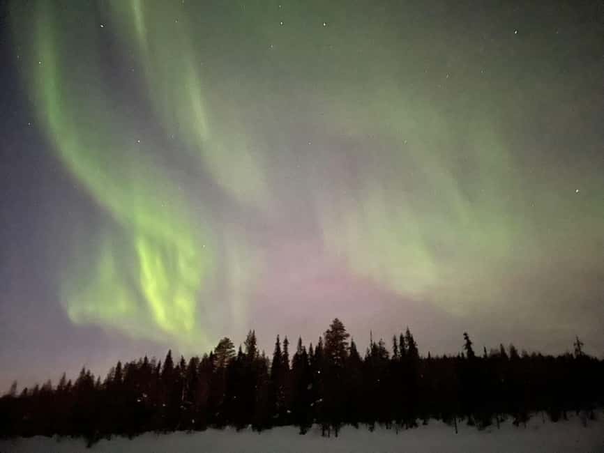 Ylläs: Northern Lights Snowmobile Safari with Transfers - Getting dressed for Arctic conditions